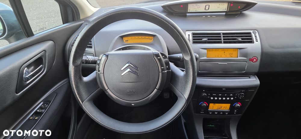 Citroën C4 1.4 16V Magic - 24