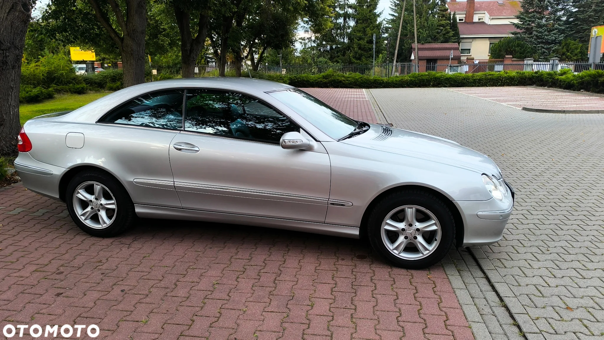 Mercedes-Benz CLK - 11