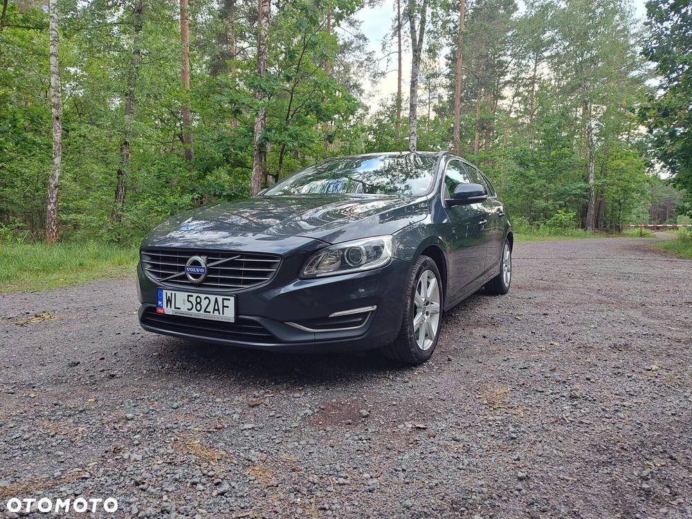 Volvo V60 D4 Momentum - 1