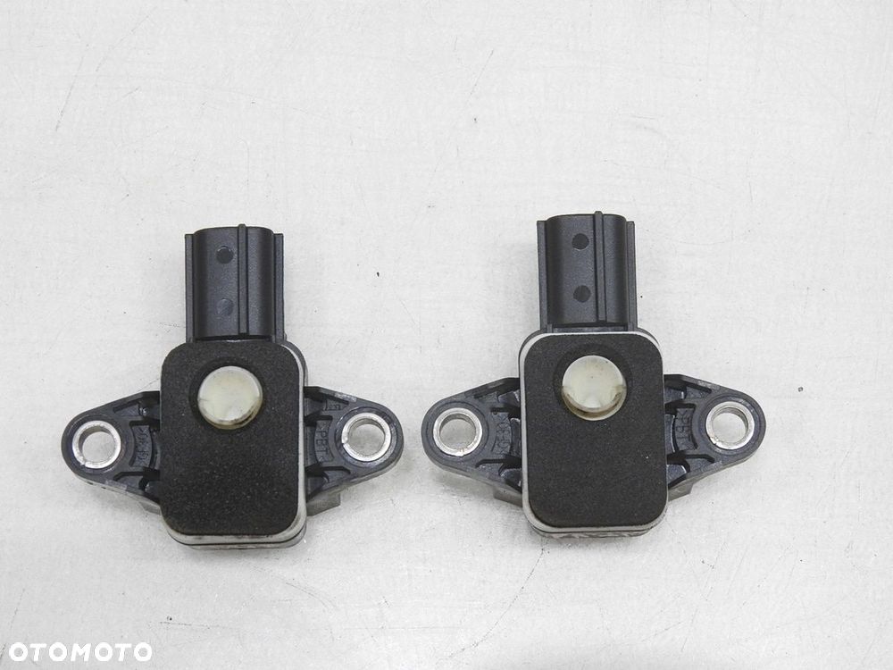 SENSOR UDERZENIOWY PRZÓD AUDI A4 B7 - 4