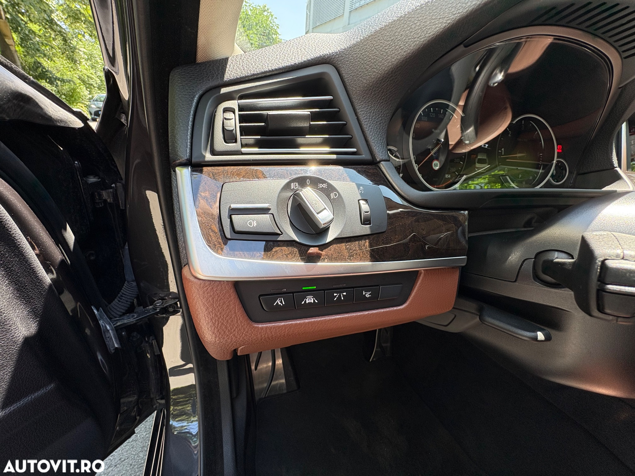 BMW Seria 5 520d Aut. - 10