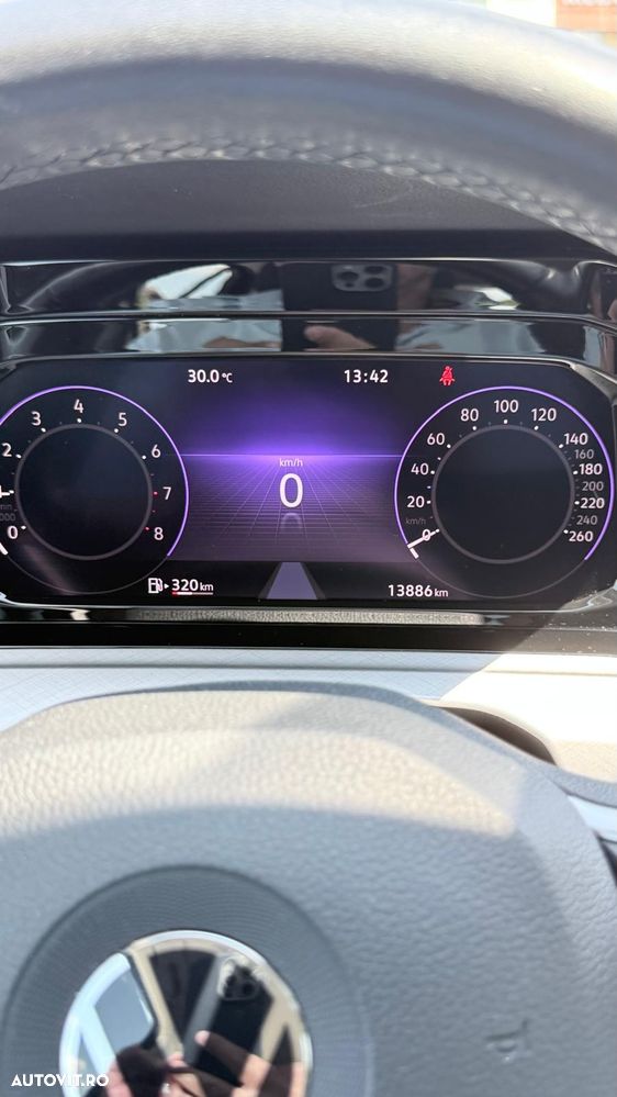 Volkswagen Golf 1.0 TSI Life - 24