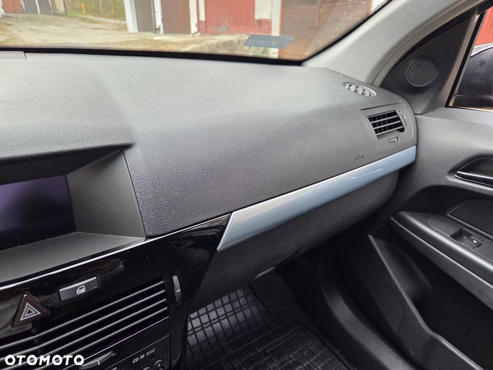 Opel Astra 1.6 Cosmo - 17