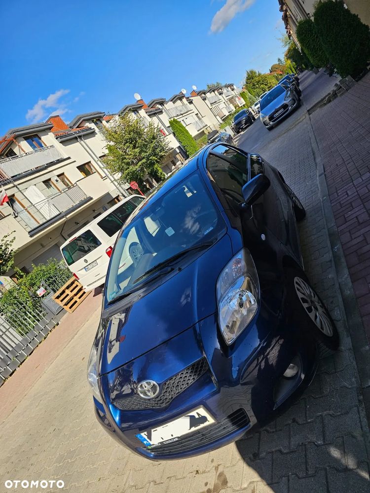 Toyota Yaris - 1