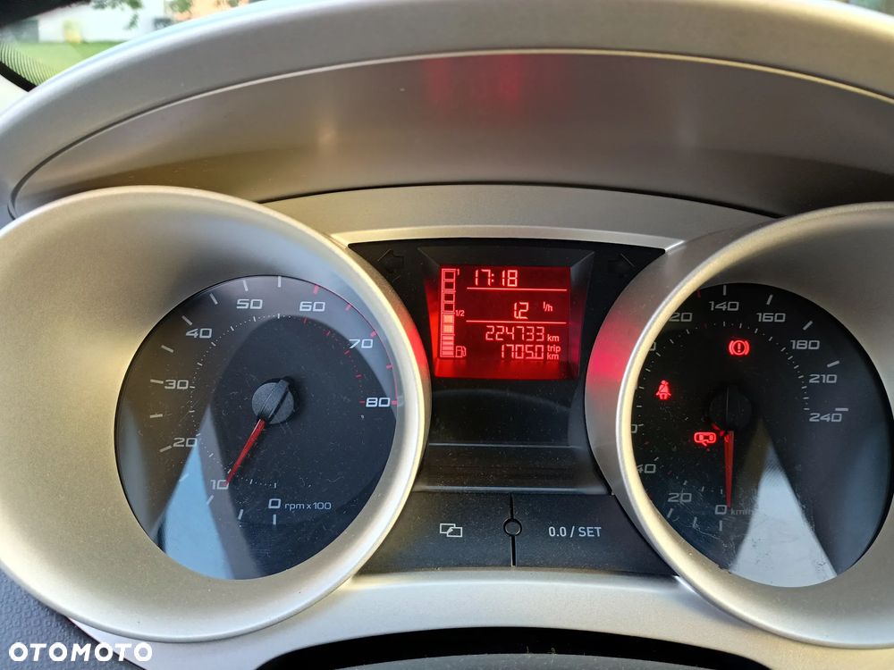 Seat Ibiza SC 1.4 16V Sport - 9