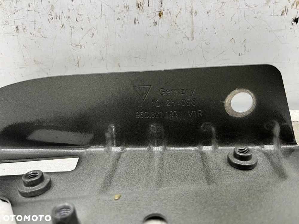 Mocowanie błotnika Porsche Macan 95c 24r.- lewe przednie mocowanie błotnika wspornik podpora - 3