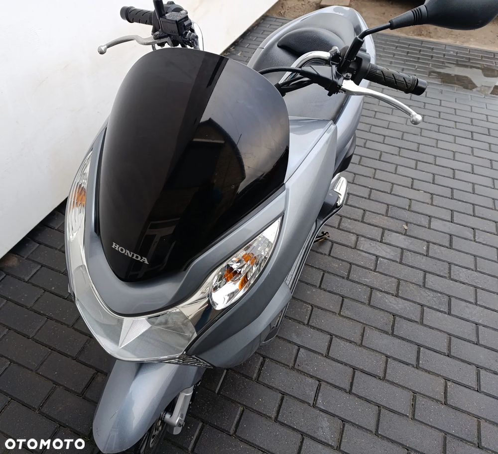 Honda PCX - 10
