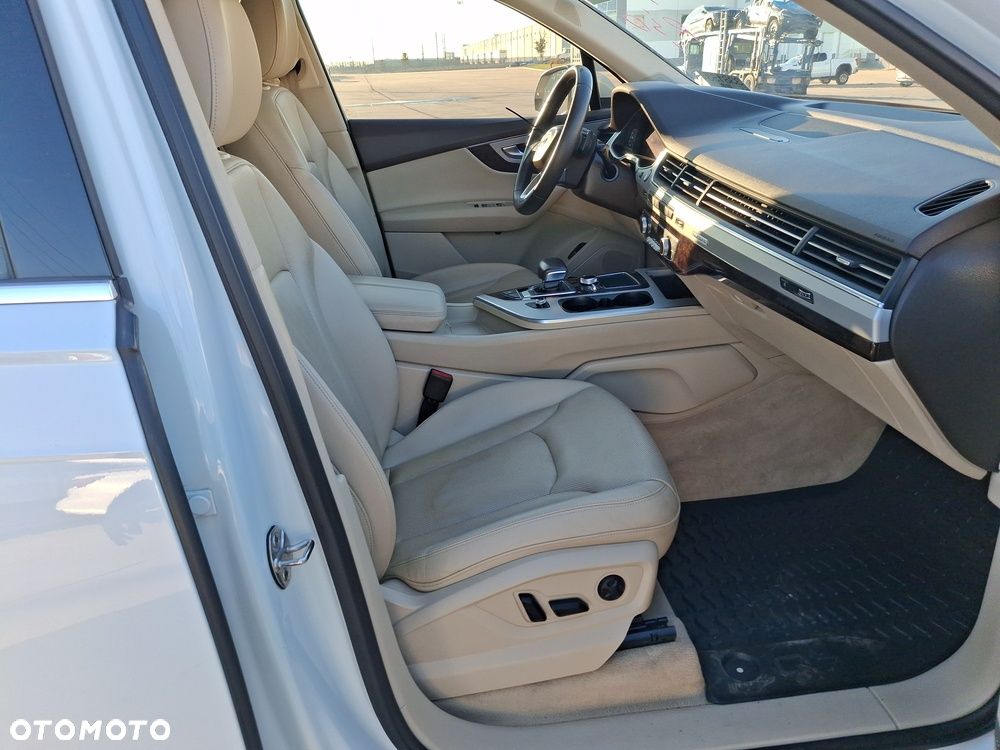 Audi Q7 3.0 TFSI Quattro Tiptronic - 14