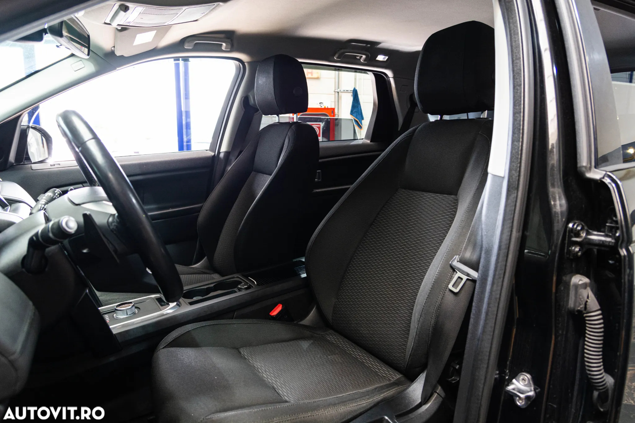 Land Rover Discovery Sport 2.0 l TD4 HSE Aut. - 5