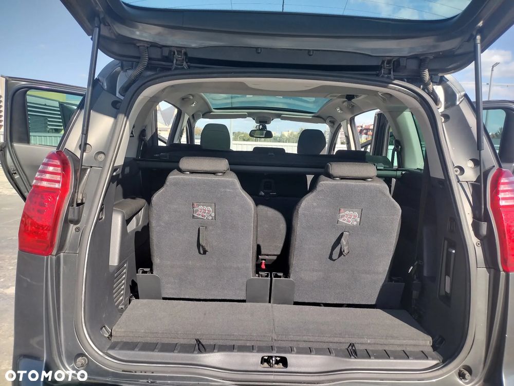 Peugeot 5008 155 THP Family - 16