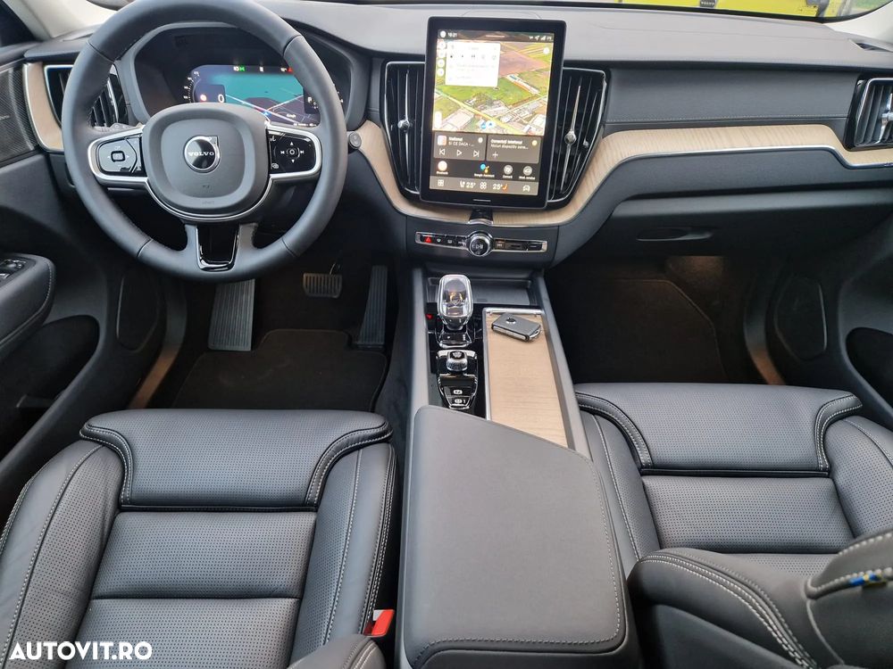 Volvo XC 60 T8 AWD AT PHEV Ultra Bright - 11