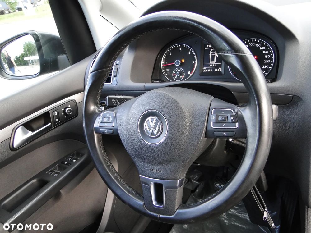 Volkswagen Touran 2.0 TDI DPF Cross - 26
