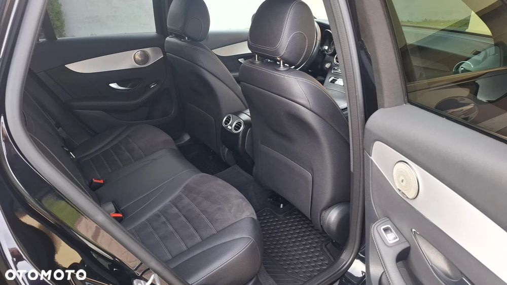 Mercedes-Benz GLC 200 d 4Matic 9G-TRONIC AMG Line Plus - 16