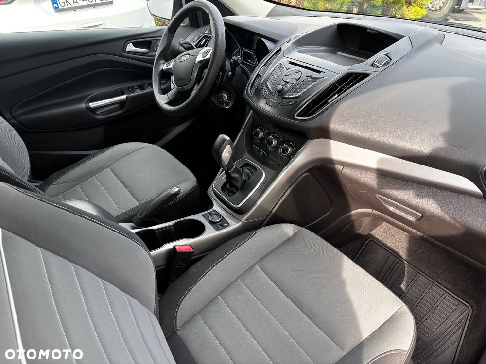 Ford Kuga - 15