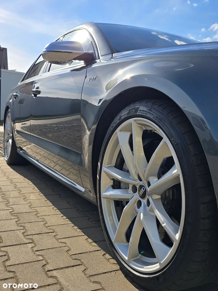 Audi S8 - 10