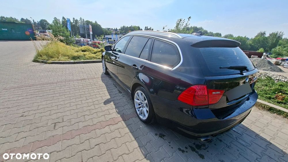 BMW Seria 3 320d xDrive DPF Edition Lifestyle - 4