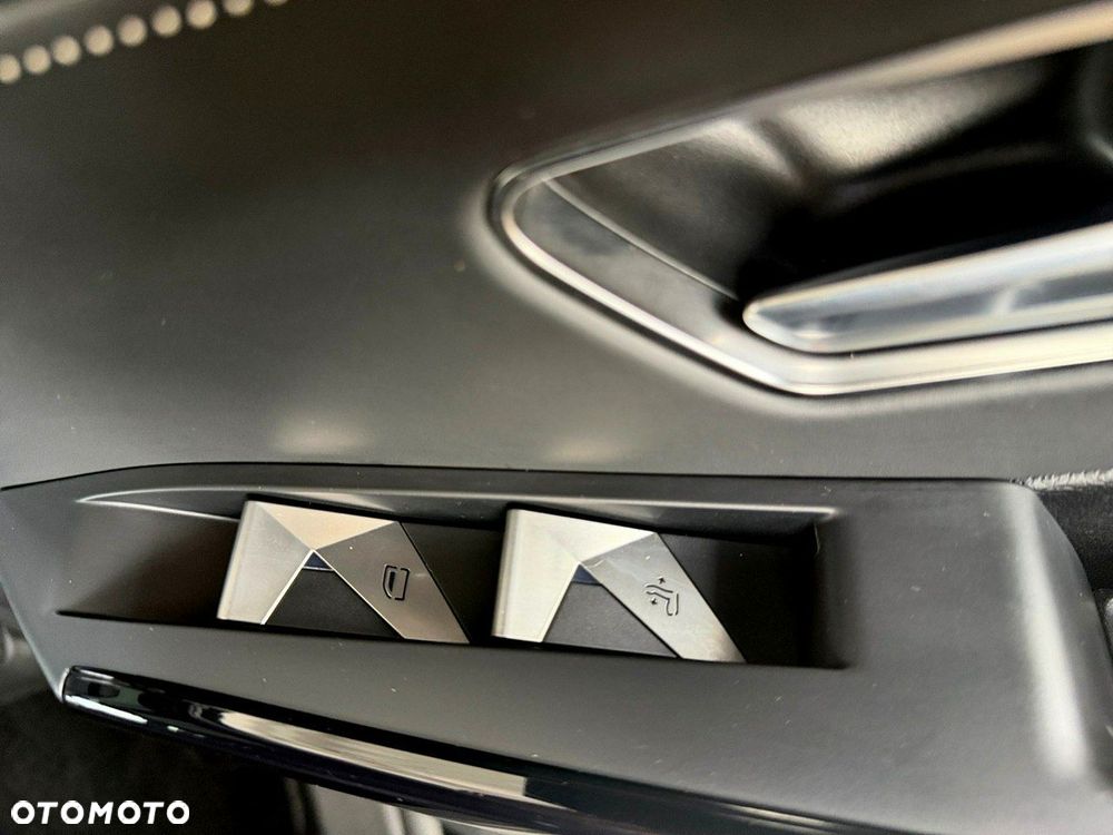 DS Automobiles DS 7 Crossback - 26