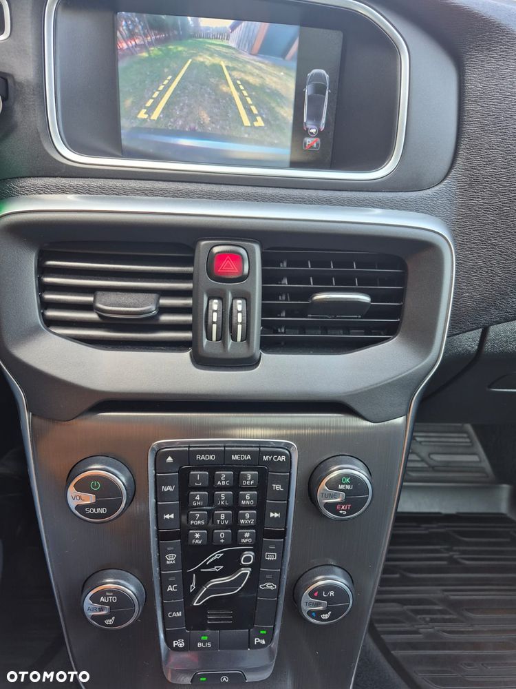 Volvo V40 D2 Summum - 14