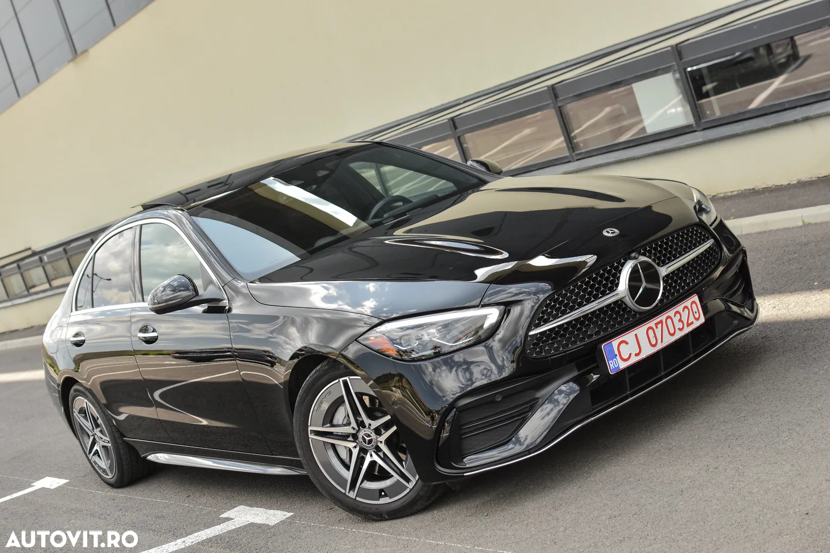 Mercedes-Benz C 300 4Matic 9G-TRONIC AMG Line - 18