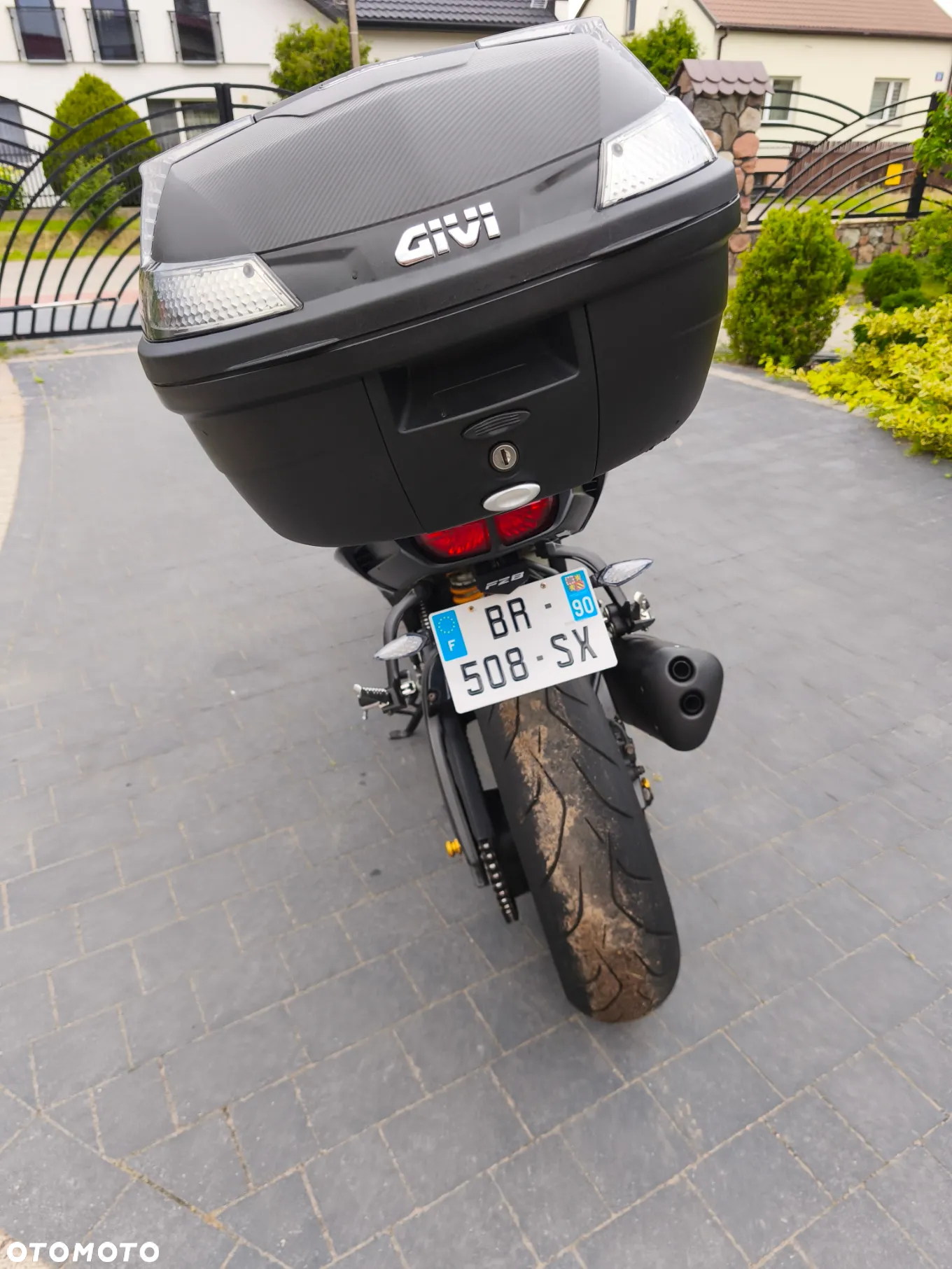 Yamaha FZ8 - 13