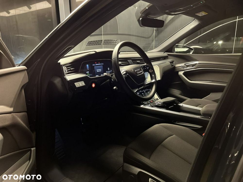 Audi e-tron Sportback - 14