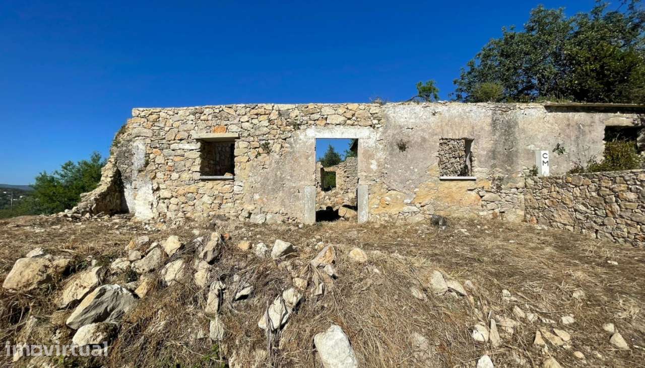 Terreno com ruínas para venda em Loulé, Algarve - Grande imagem: 4/16