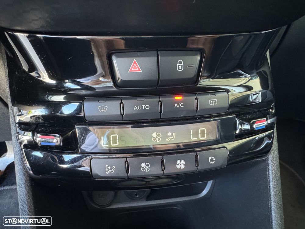 Peugeot 2008 BlueHDi 100 STOP & START Allure - 14
