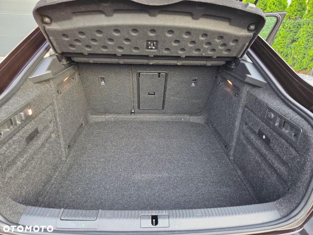 Skoda Superb 2.0 TDI DSG Premium Edition - 39