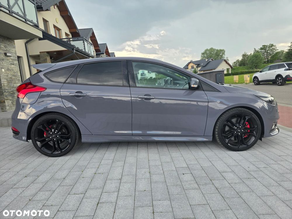 Ford Focus 2.0 EcoBoost ST-2 - 6
