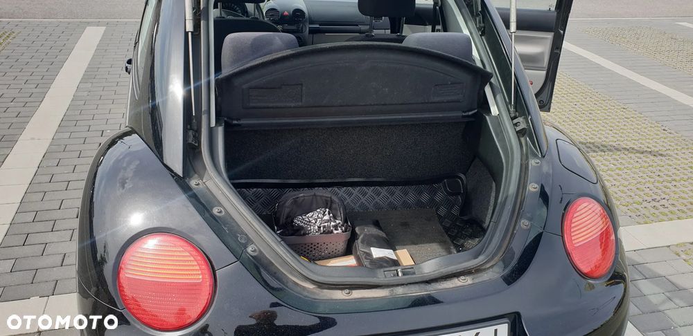 Volkswagen New Beetle - 17