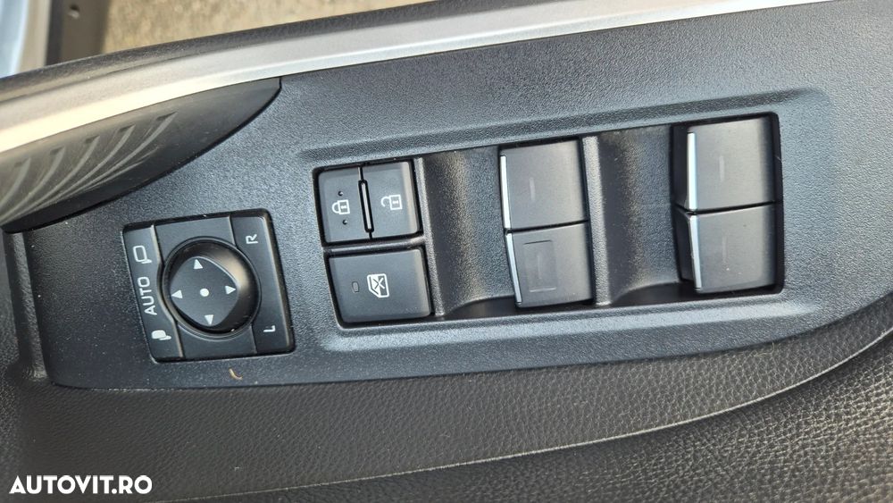 Toyota RAV4 2.5 PHEV VVT-iE 4x4 Style Bi-Tone - 16