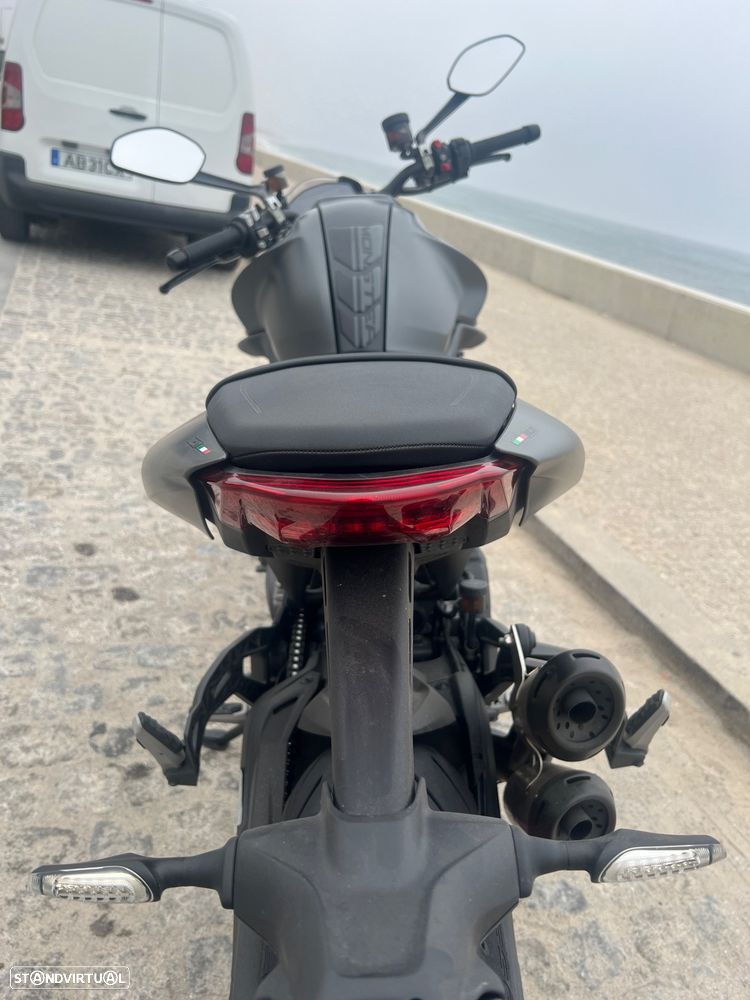 Ducati Monster - 4
