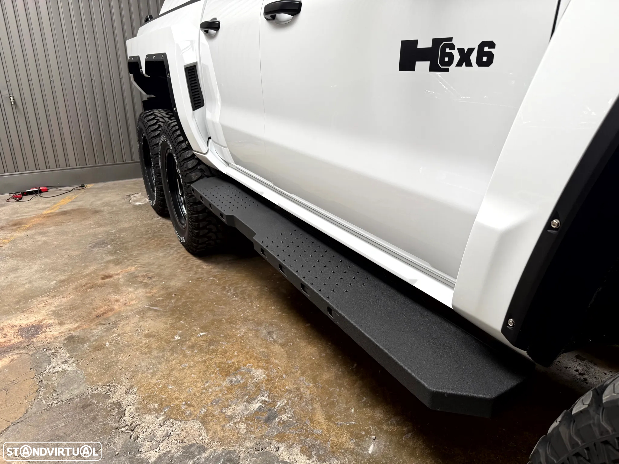 Hummer H2 - 54