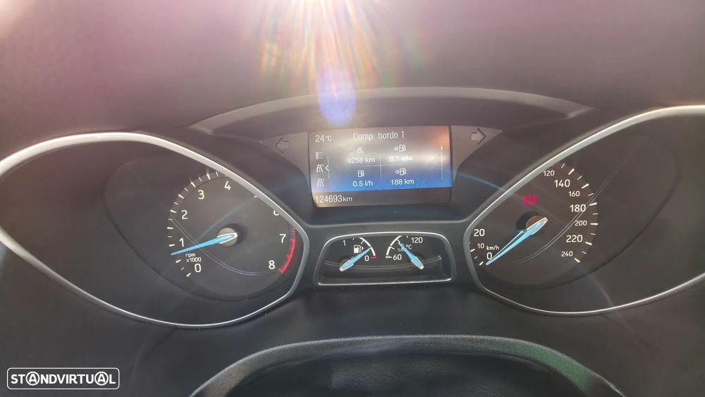 Ford Focus SW - 15