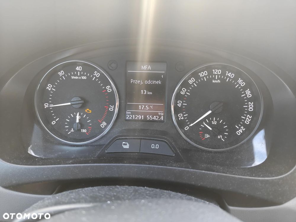 Skoda RAPID 1.2 Ambition - 2