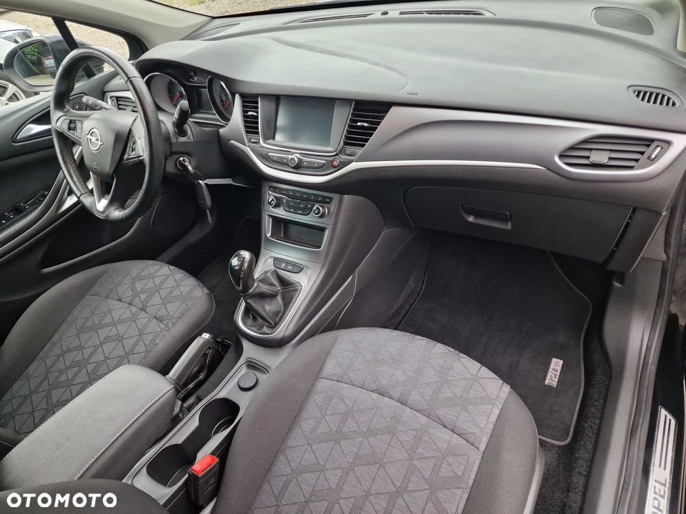 Opel Astra 1.4 Turbo 120 Jahre - 15