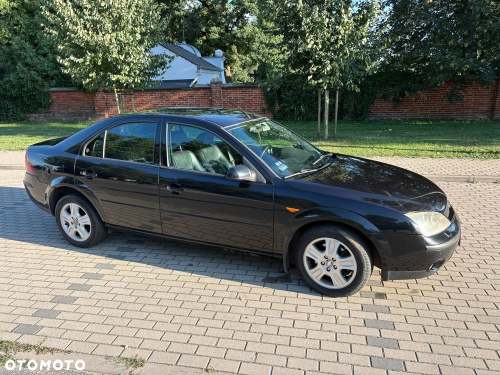 Ford Mondeo 2.0 TDDi Ghia - 3