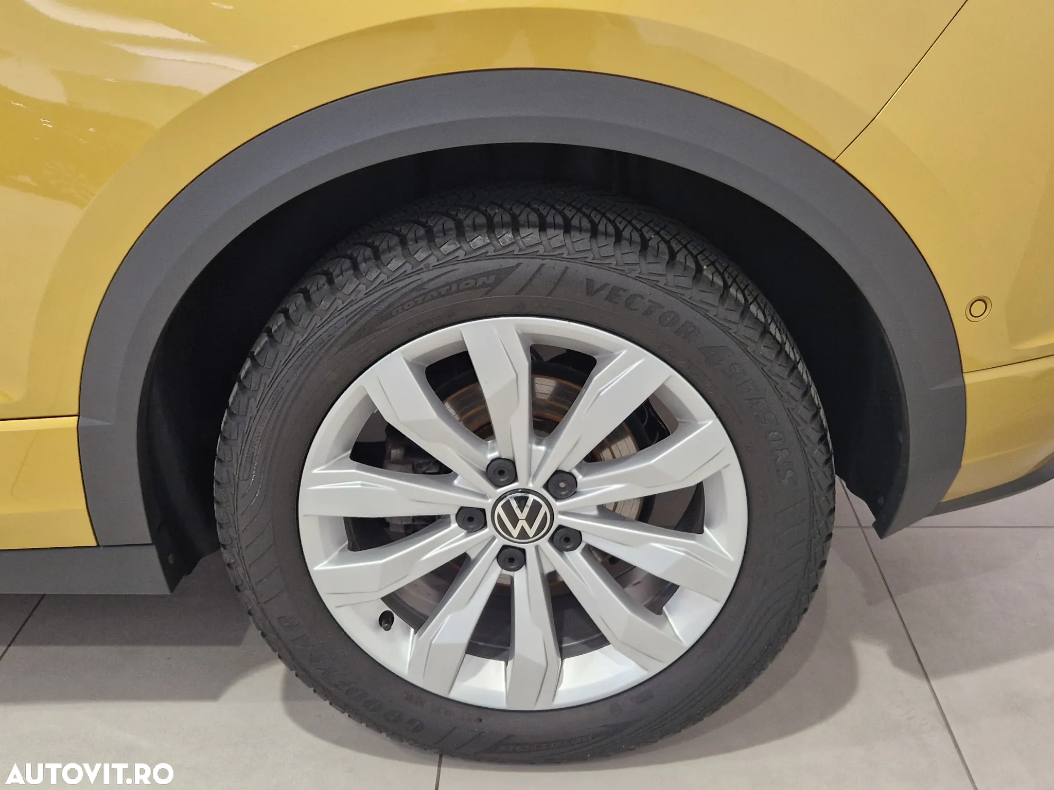 Volkswagen T-ROC Cabriolet 1.5 TSI OPF DSG R-Line - 10