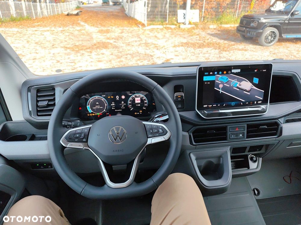 Volkswagen Crafter 35 furgon 177km Automat 3640 - 7