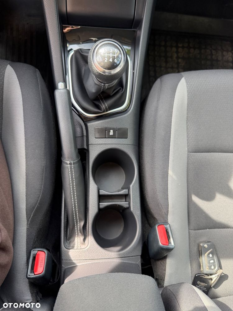 Toyota Auris 1.6 Active - 12