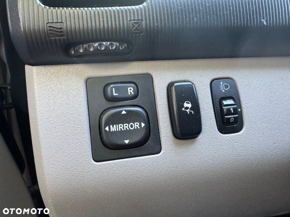 Mitsubishi L200 2.5 DID Intense + - 31