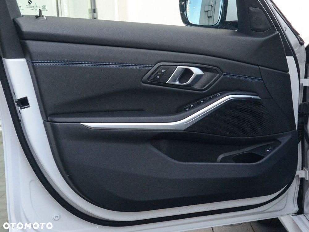 BMW Seria 3 - 23