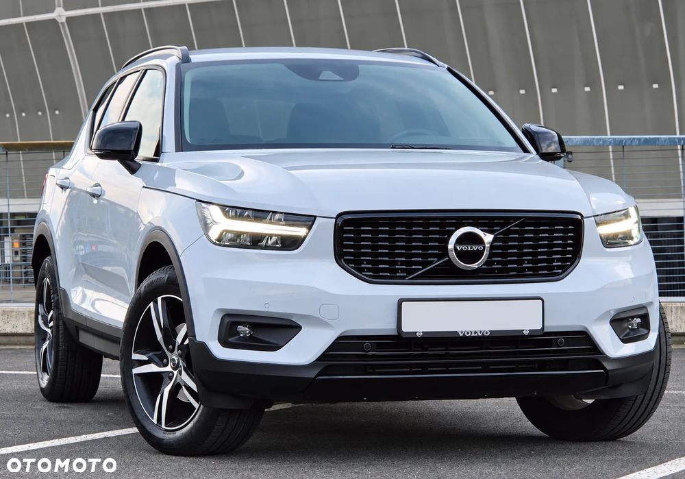 Volvo XC 40 T3 R-Design - 3