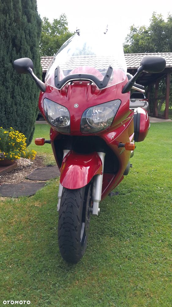 Yamaha FJR - 16