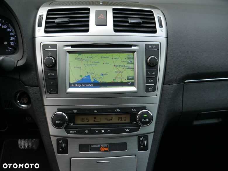 Toyota Avensis Touring Sports 1.8 Executive - 16