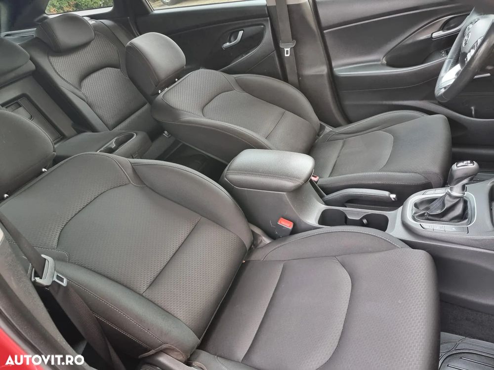 Hyundai i30 1.6 CRDI YES! - 7