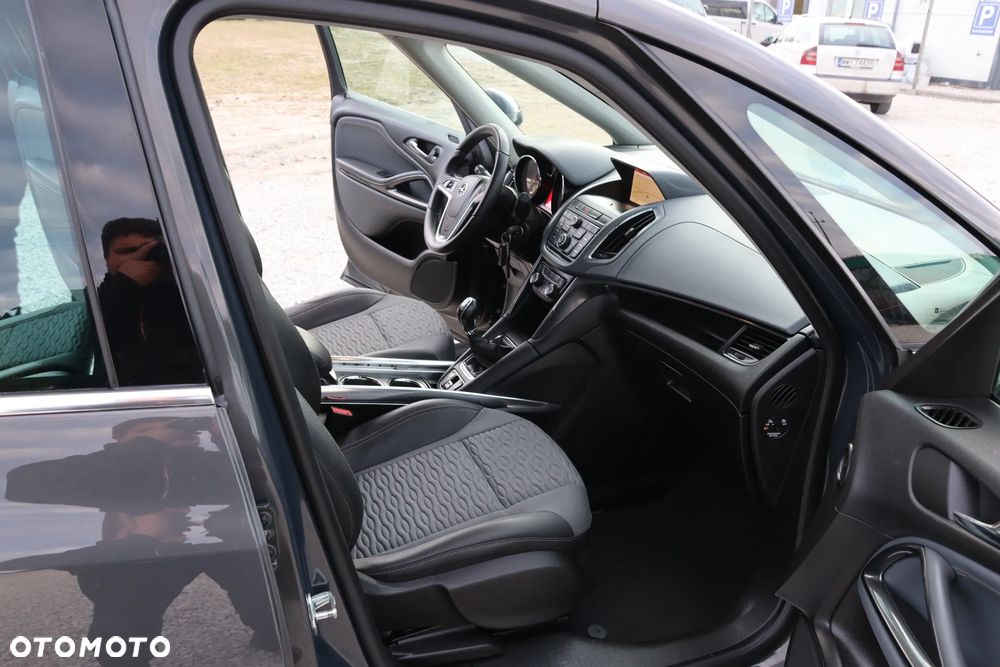 Opel Zafira Tourer 1.4 Turbo Active - 28