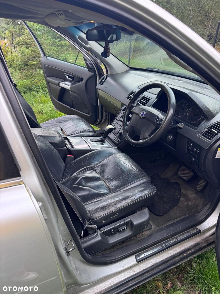 Volvo XC 90 2.4 D5 - 19