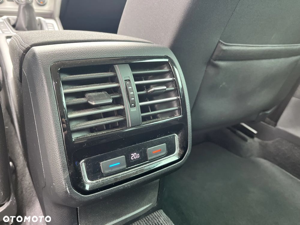 Volkswagen Passat Variant 1.4 TSI BMT ACT Comfortline - 21