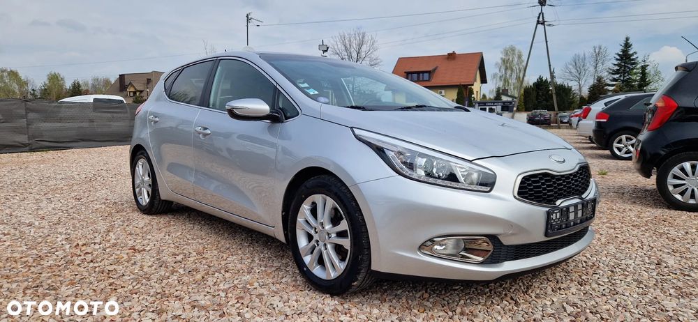 Kia Ceed 1.6 GDI Vision - 11